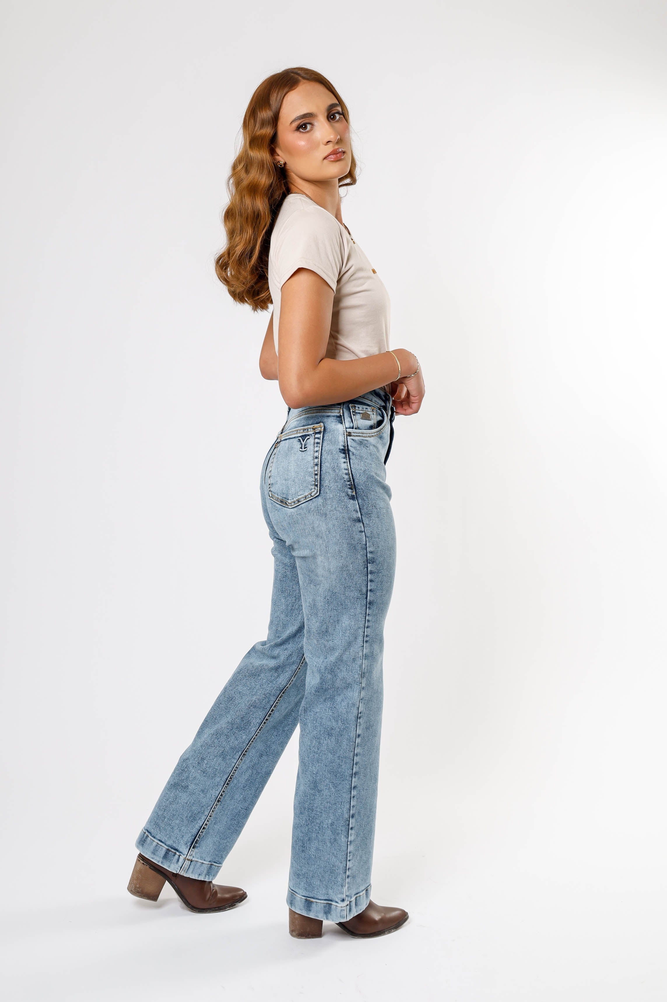 Yellowstone Wide Dutton Jeans (Acid Wash)