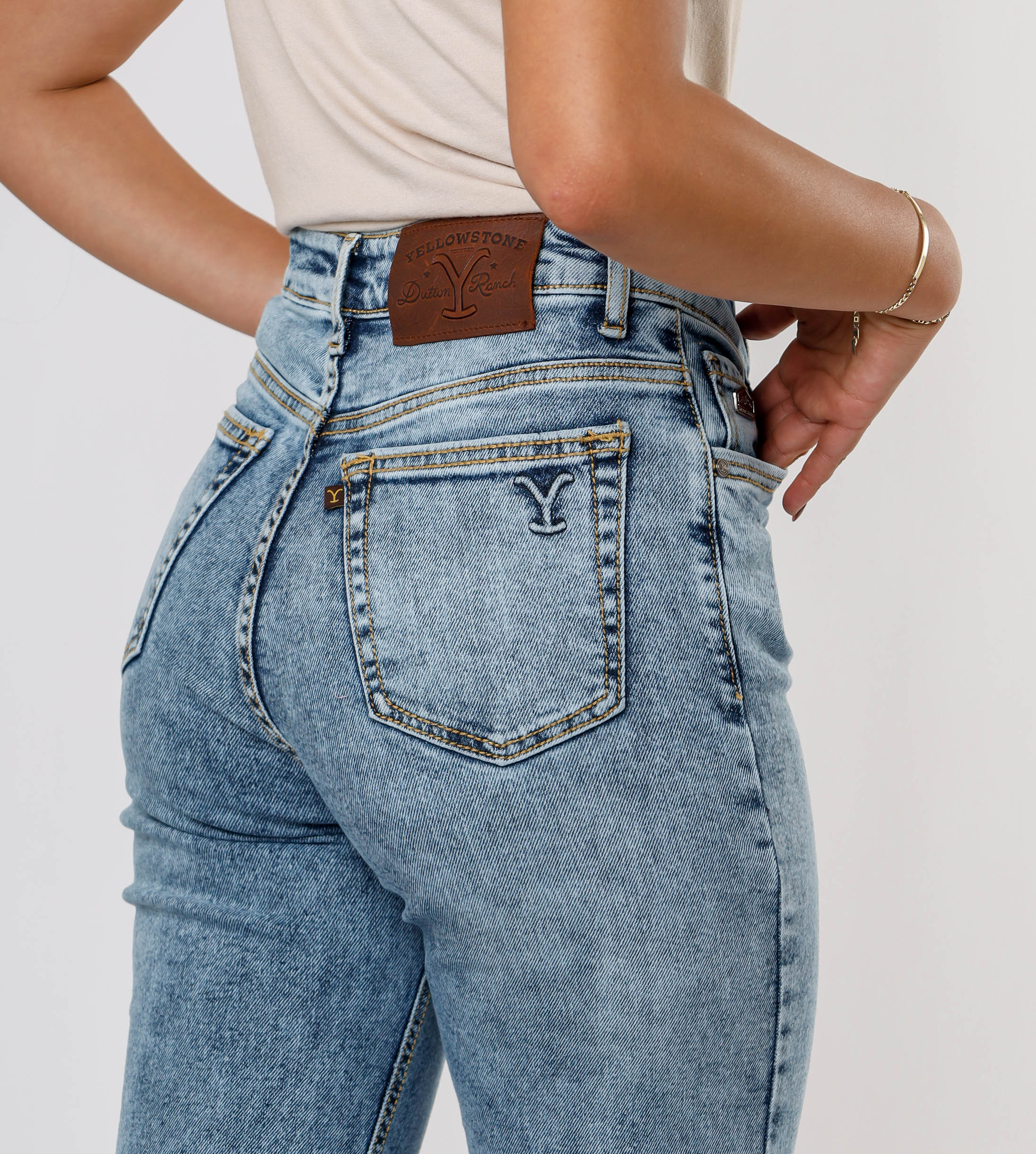 Yellowstone Wide Dutton Jeans (Acid Wash)