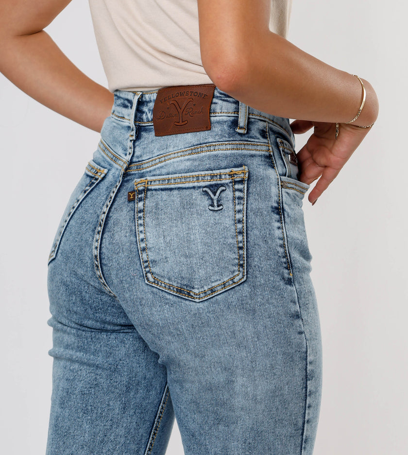 Yellowstone Wide Dutton Jeans (Acid Wash)